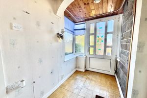 Entrance Hall- click for photo gallery